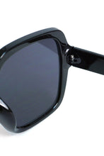 Load image into Gallery viewer, Pre-Order Black Oversized Sunglasses
